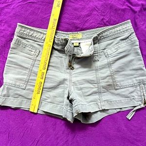 American Eagle ladies shorts.